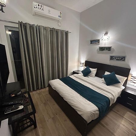 Anandan Citrine Hotel Vrindavan Exterior photo