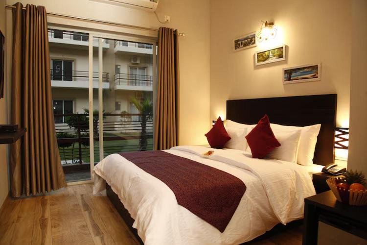 Anandan Citrine Hotel Vrindavan Exterior photo