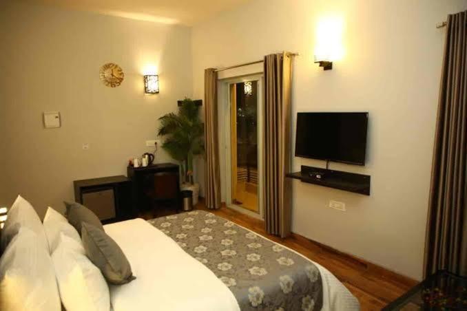 Anandan Citrine Hotel Vrindavan Exterior photo